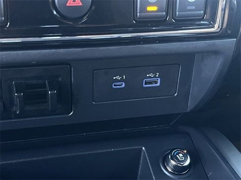 Used 2023 Nissan Titan Platinum Reserve w/ Moonroof Package image 21