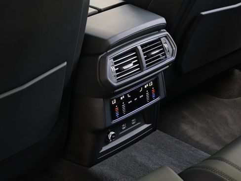 Used 2023 Lamborghini Urus S image 22