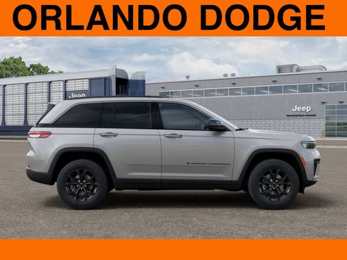 New 2026 Jeep Grand Cherokee Altitude RWD image 21