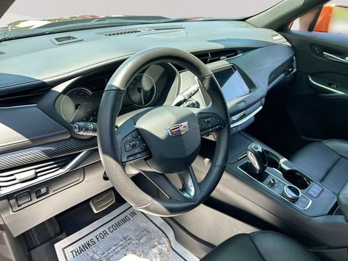 Used 2019 Cadillac XT4 Sport AWD/4WD image 15