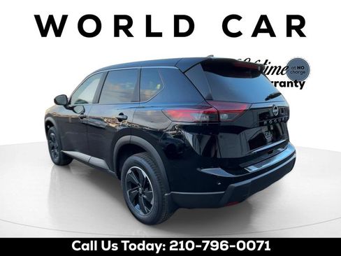 Used 2025 Nissan Rogue SV image 5