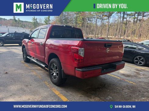 Used 2021 Nissan Titan SV w/ SV Convenience Package AWD/4WD image 2