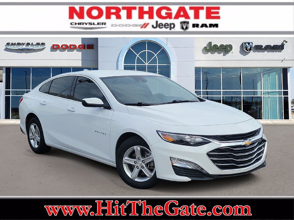 Used 2024 Chevrolet Malibu LT FWD image 1