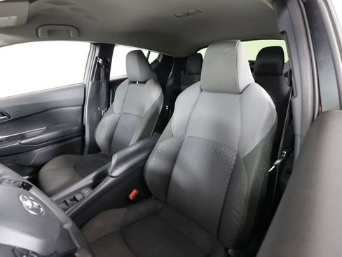 Used 2020 Toyota C-HR LE image 11
