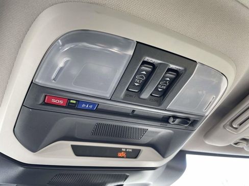 Used 2024 Subaru Crosstrek 2.0i Premium image 21