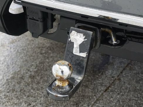 Used 2021 GMC Yukon XL SLT w/ SLT Premium Package image 25