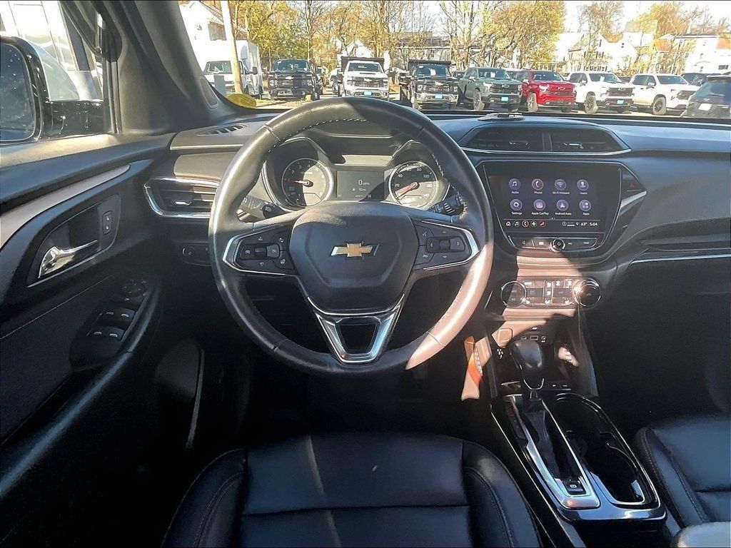 Used 2022 Chevrolet TrailBlazer ACTIV w/ Technology Package AWD/4WD image 17
