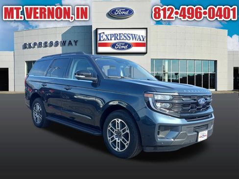Used 2025 Ford Expedition Active AWD/4WD image 5