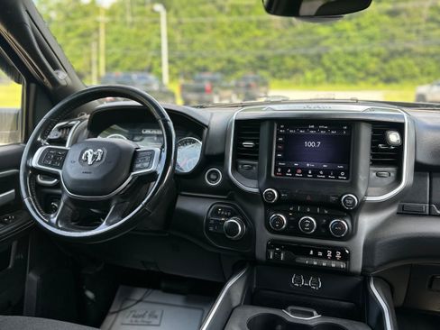 Used 2020 RAM 2500 Big Horn w/ Level 2 Equipment Group AWD/4WD image 13