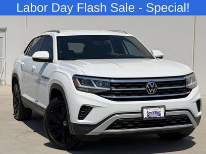 Used 2023 Volkswagen Atlas Cross Sport SE w/ Black Wheel Package