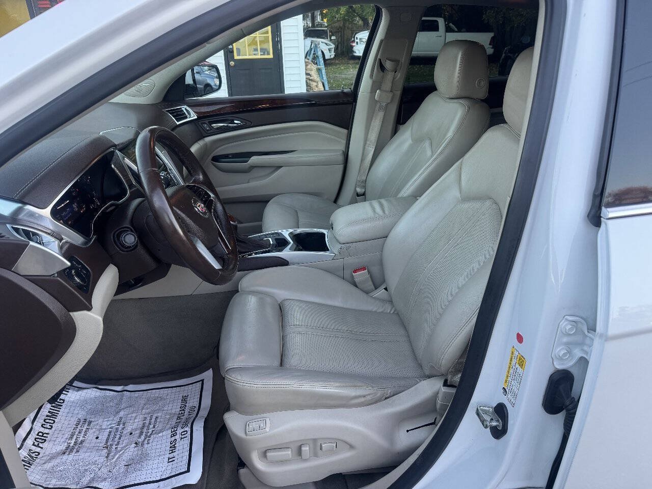 Used 2015 Cadillac SRX Luxury w/ Driver Awareness Package FWD image 19