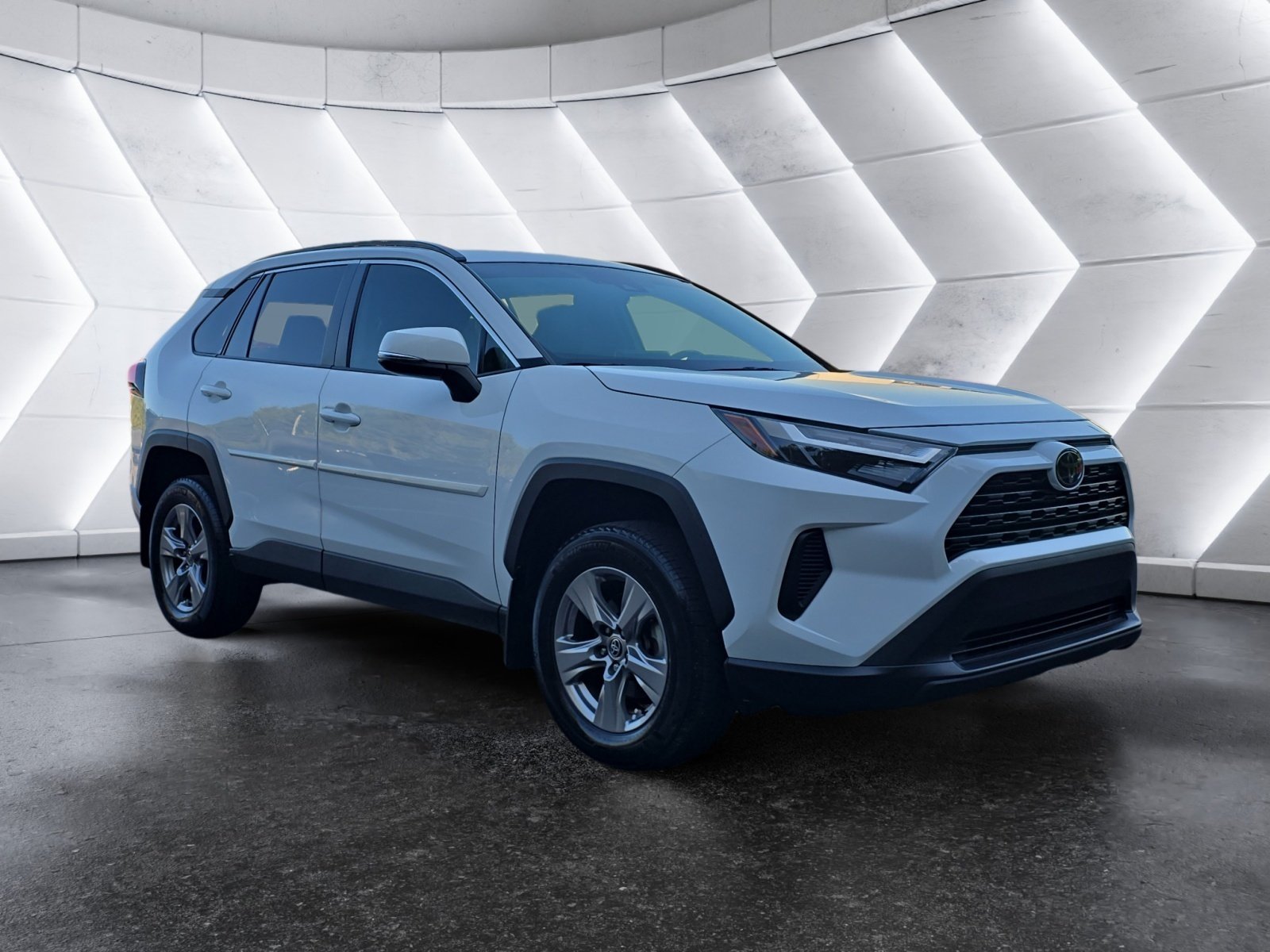 Used 2023 Toyota RAV4 XLE w/ Convenience Package AWD/4WD image 7