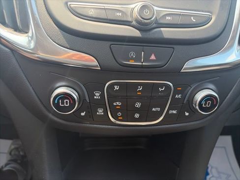 Used 2022 Chevrolet Equinox LT FWD image 23