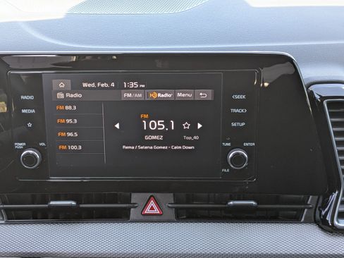 Used 2025 Kia Sportage LX image 19