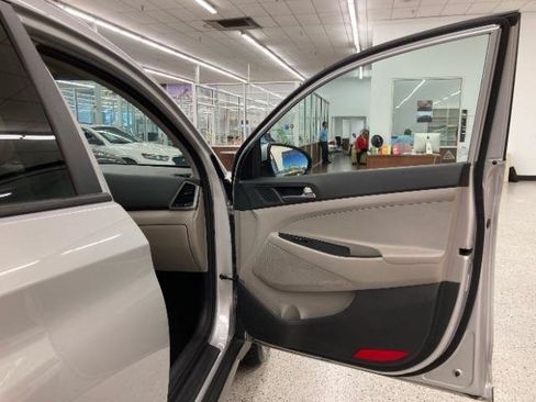 Used 2018 Hyundai Tucson SEL FWD image 26
