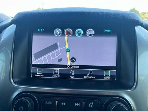 Used 2018 Chevrolet Suburban Premier AWD/4WD image 18