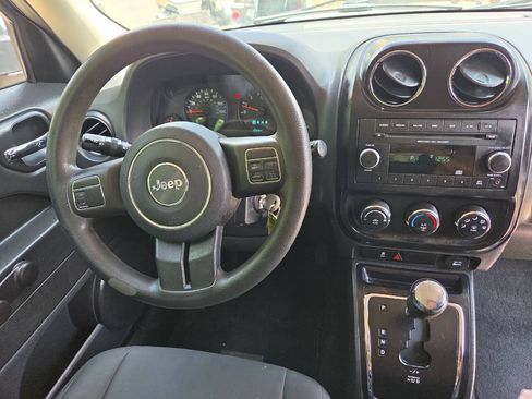 Used 2012 Jeep Patriot Sport w/ Tire & Wheel Group AWD/4WD image 19
