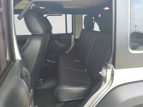 Used 2018 Jeep Wrangler Unlimited Sport w/ Connectivity Group image 15