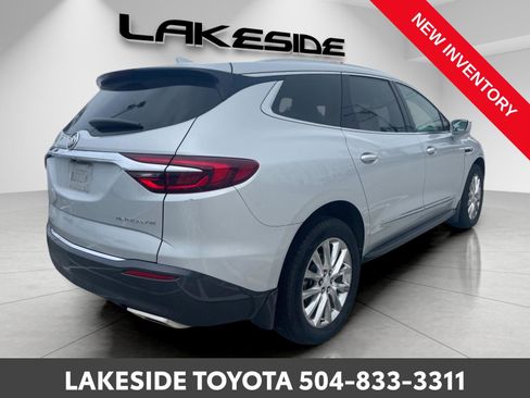 Used 2018 Buick Enclave Premium w/ Experience Buick Package image 6