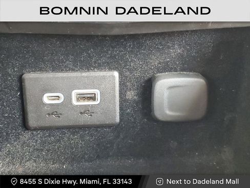 Used 2022 Cadillac XT4 Luxury w/ Driver Awareness Package image 26