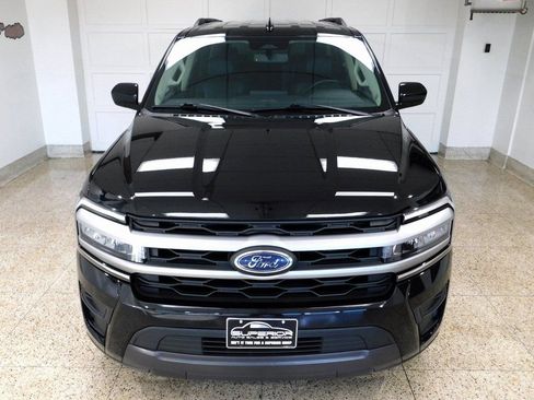 Used 2024 Ford Expedition XLT image 14