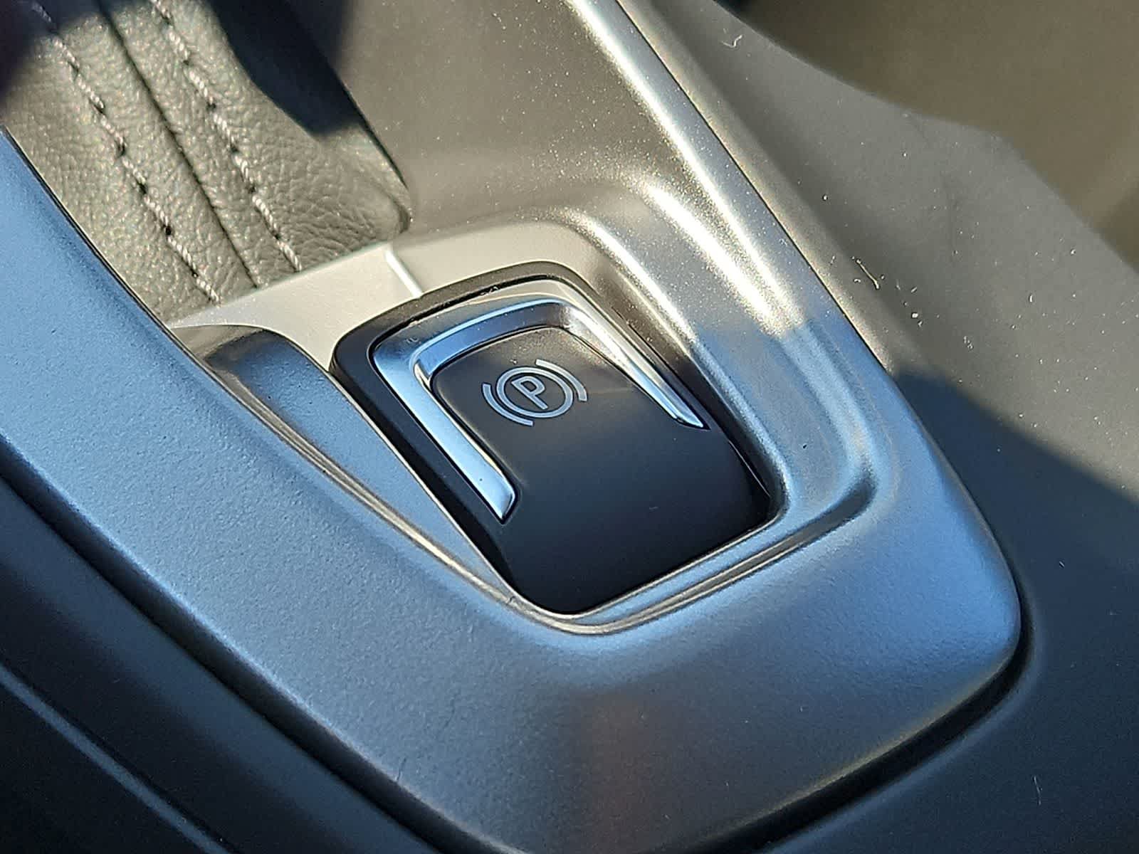 New 2026 Chevrolet Trax LS w/ LS Convenience Package FWD image 20