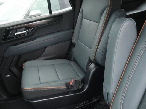 New 2026 GMC Yukon AT4 AWD/4WD image 15