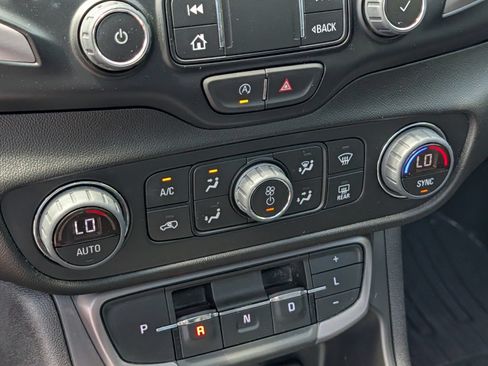 Used 2024 GMC Terrain AT4 w/ LPO, Floor Liner Package AWD/4WD image 9