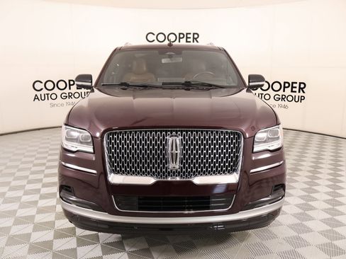 Used 2023 Lincoln Navigator Reserve image 9