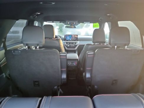 Certified 2025 Ford Explorer ST-Line AWD/4WD image 16