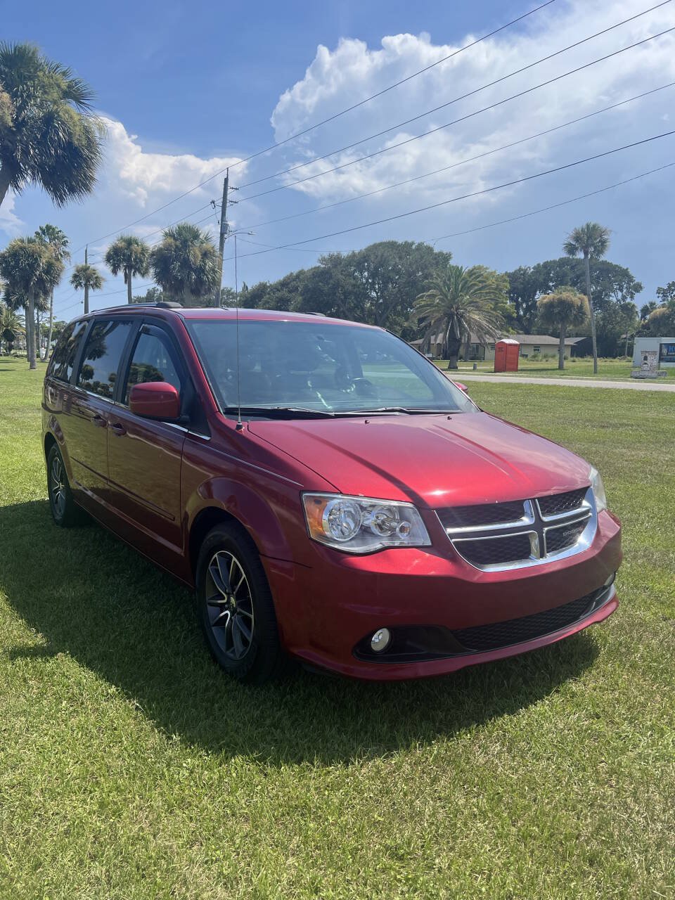 Used 2016 Dodge Grand Caravan SXT FWD image 6