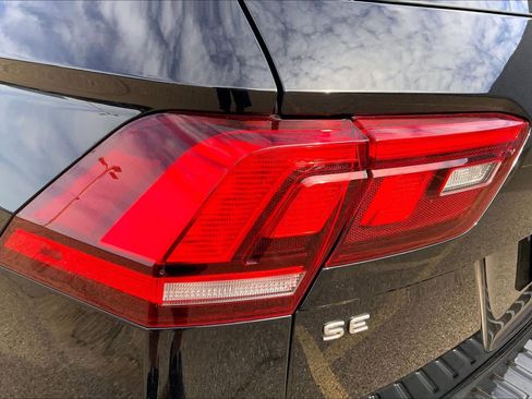 Used 2024 Volkswagen Tiguan SE R-Line image 28