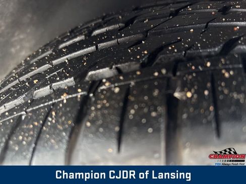 Used 2023 Chevrolet Malibu LT image 3