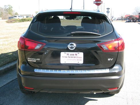 Used 2019 Nissan Rogue Sport SV w/ Technology Package image 6