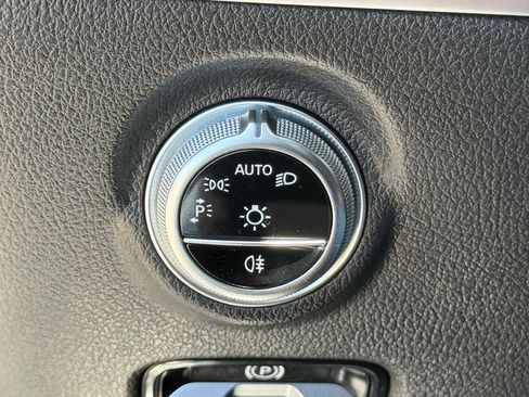 Used 2024 Mercedes-Benz C 300 Sedan image 31