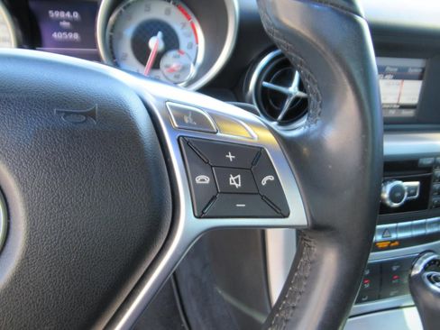 Used 2013 Mercedes-Benz SLK 350 image 17
