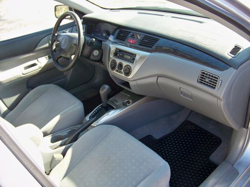 Used 2005 Mitsubishi Lancer ES FWD image 36