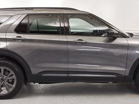 Certified 2023 Ford Explorer XLT w/ Equipment Group 202A AWD/4WD image 2