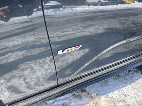 Used 2021 Cadillac CT4 V image 7