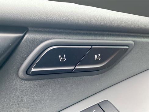 New 2026 Kia Niro FWD image 25