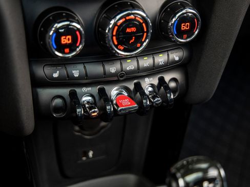 Used 2023 MINI Cooper 2-Door Hardtop FWD image 30