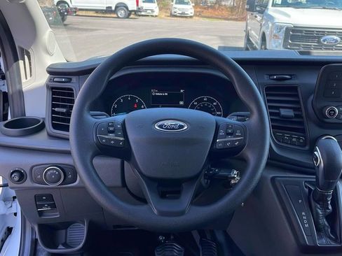 New 2025 Ford Transit 250 148 Medium Roof image 12