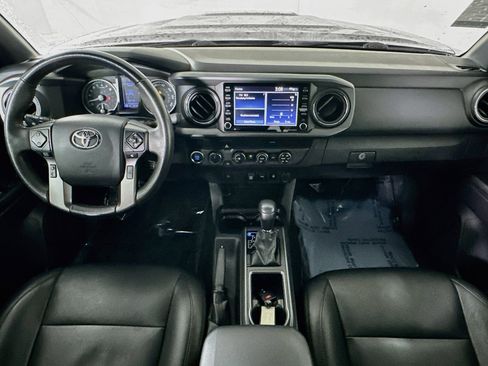 Used 2020 Toyota Tacoma TRD Sport AWD/4WD image 27