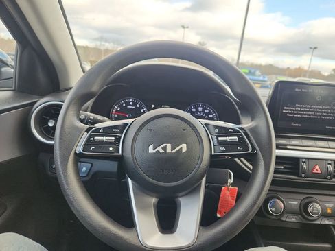 Certified 2023 Kia Forte LXS w/ LXS Technology Package image 13