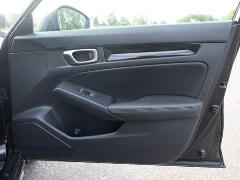 Used 2023 Honda Civic EX-L image 9