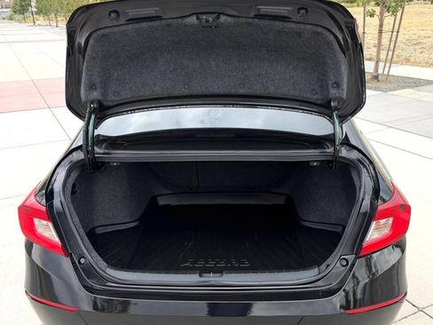 Used 2018 Honda Accord EX-L image 9