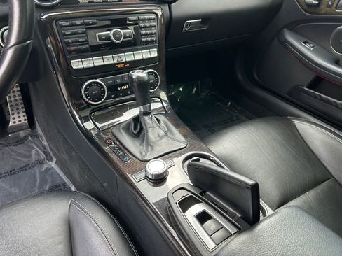Used 2016 Mercedes-Benz SLK 350 image 32
