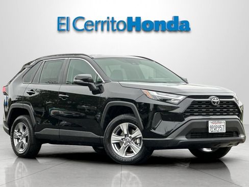 Used 2024 Toyota RAV4 XLE w/ Convenience Package FWD image 1