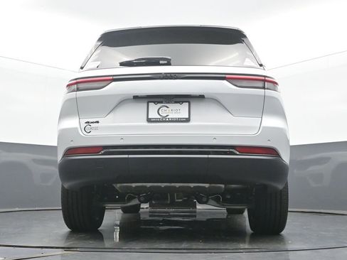 New 2025 Jeep Grand Cherokee Altitude image 50