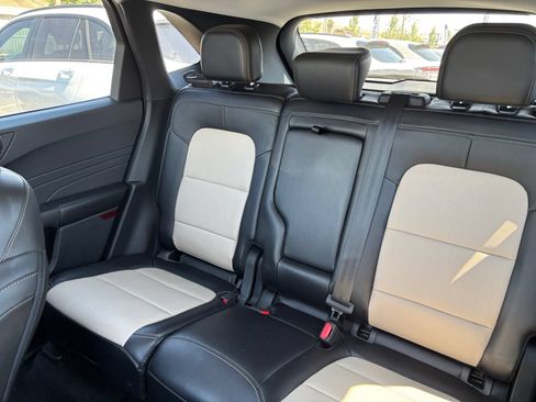 Used 2021 Ford Escape Titanium w/ Titanium Premium Package FWD image 16